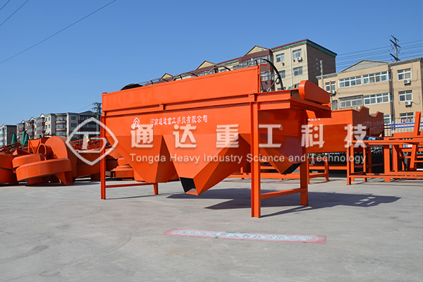  一套年產(chǎn)1萬(wàn)噸的復(fù)合肥生產(chǎn)線多少錢(qián)?復(fù)合肥生產(chǎn)設(shè)備價(jià)格投資費(fèi)用多少?