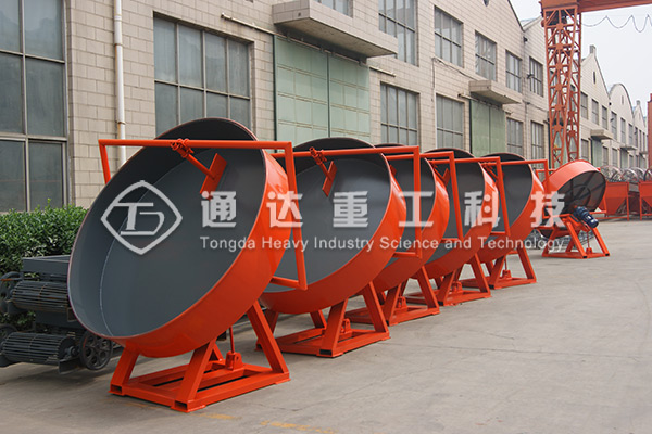  有機(jī)肥造粒機(jī)產(chǎn)量低怎么辦?如何提高圓盤(pán)造粒機(jī)產(chǎn)量?
