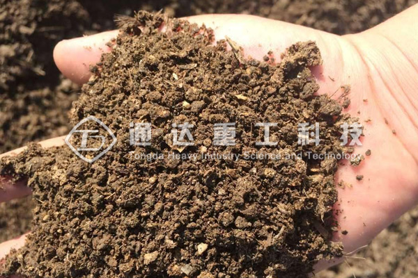蘑菇渣如何發(fā)酵有機肥?蘑菇渣有機肥生產(chǎn)線工藝流程和配套設(shè)備有哪些?