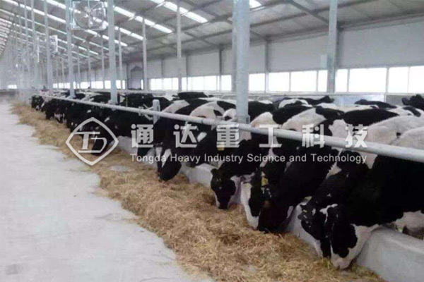 牛糞加工有機肥設(shè)備廠家報價，牛糞有機肥需要的加工設(shè)備有哪些